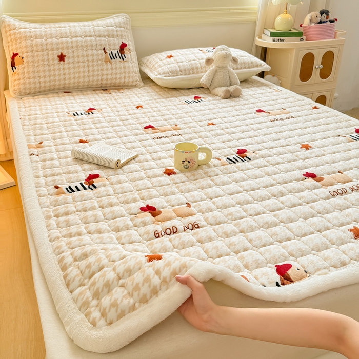 91家纺网 家纺一手货源 找家纺 优品惠 2025新款牛奶绒床垫床褥垫子床护垫冬季加绒加厚夹棉床盖 腊肠狗