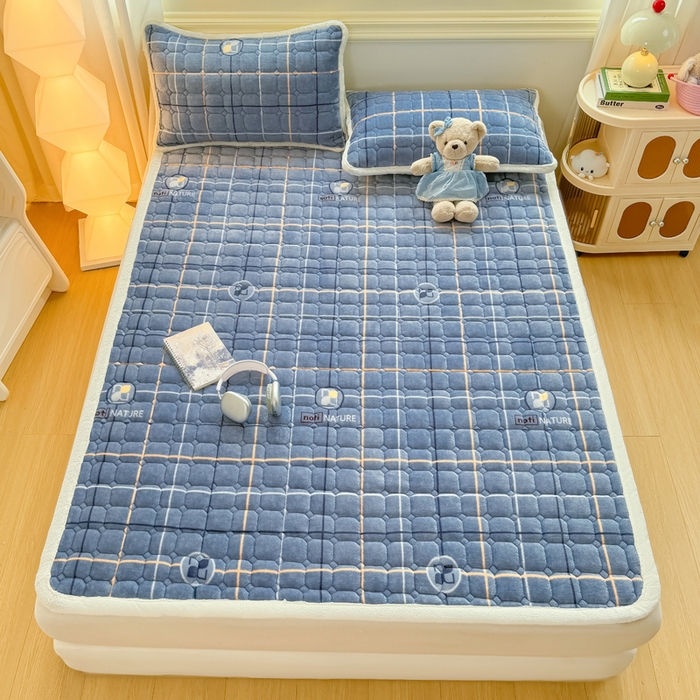 91家纺网 家纺一手货源 找家纺 优品惠 2025新款牛奶绒床垫床褥垫子床护垫冬季加绒加厚夹棉床盖 朗格蓝