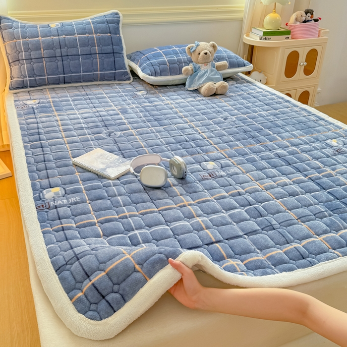 91家纺网 家纺一手货源 找家纺 优品惠 2025新款牛奶绒床垫床褥垫子床护垫冬季加绒加厚夹棉床盖 朗格蓝