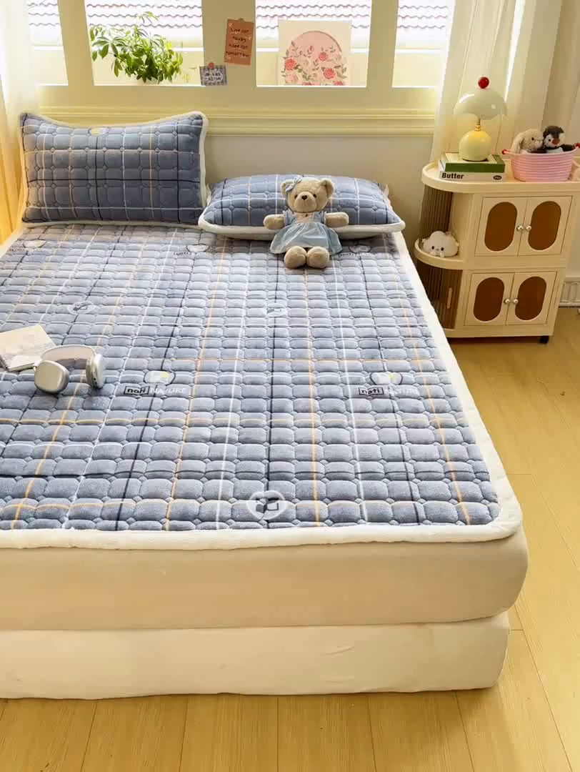 91家纺网 家纺一手货源 找家纺 优品惠 2025新款牛奶绒床垫床褥垫子床护垫冬季加绒加厚夹棉床盖 朗格蓝