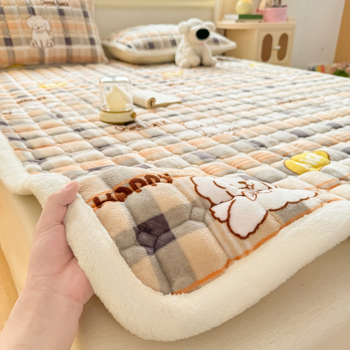 91家纺网 家纺一手货源 找家纺 优品惠 2025新款牛奶绒床垫床褥垫子床护垫冬季加绒加厚夹棉床盖 顽皮狗