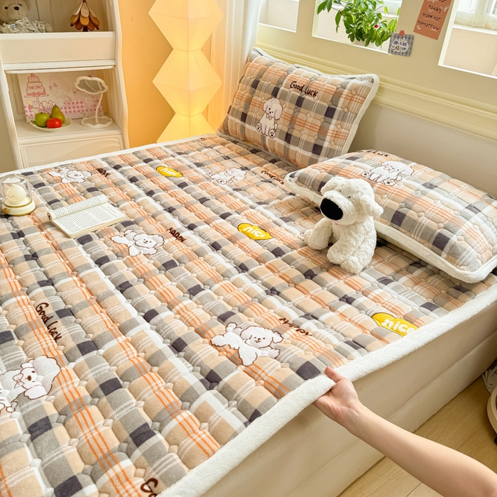 91家纺网 家纺一手货源 找家纺 优品惠 2025新款牛奶绒床垫床褥垫子床护垫冬季加绒加厚夹棉床盖 顽皮狗