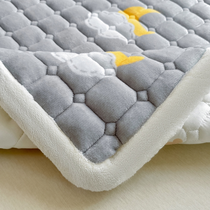 91家纺网 家纺一手货源 找家纺 优品惠 2025新款牛奶绒床垫床褥垫子床护垫冬季加绒加厚夹棉床盖 星月织梦灰