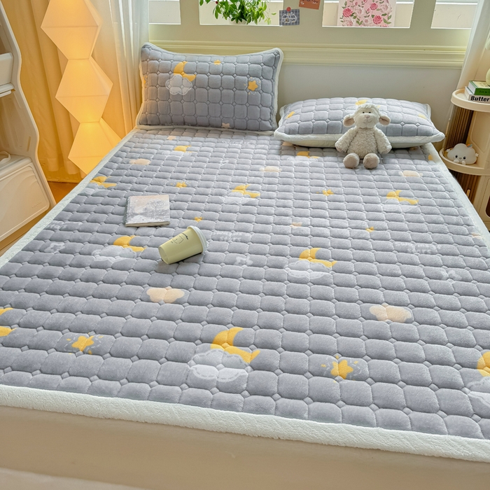 91家纺网 家纺一手货源 找家纺 优品惠 2025新款牛奶绒床垫床褥垫子床护垫冬季加绒加厚夹棉床盖 星月织梦灰