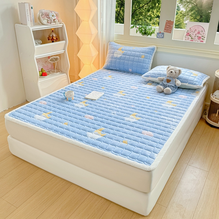 91家纺网 家纺一手货源 找家纺 优品惠 2025新款牛奶绒床垫床褥垫子床护垫冬季加绒加厚夹棉床盖 星月织梦蓝