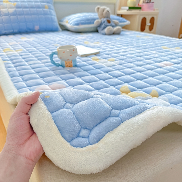 91家纺网 家纺一手货源 找家纺 优品惠 2025新款牛奶绒床垫床褥垫子床护垫冬季加绒加厚夹棉床盖 星月织梦蓝