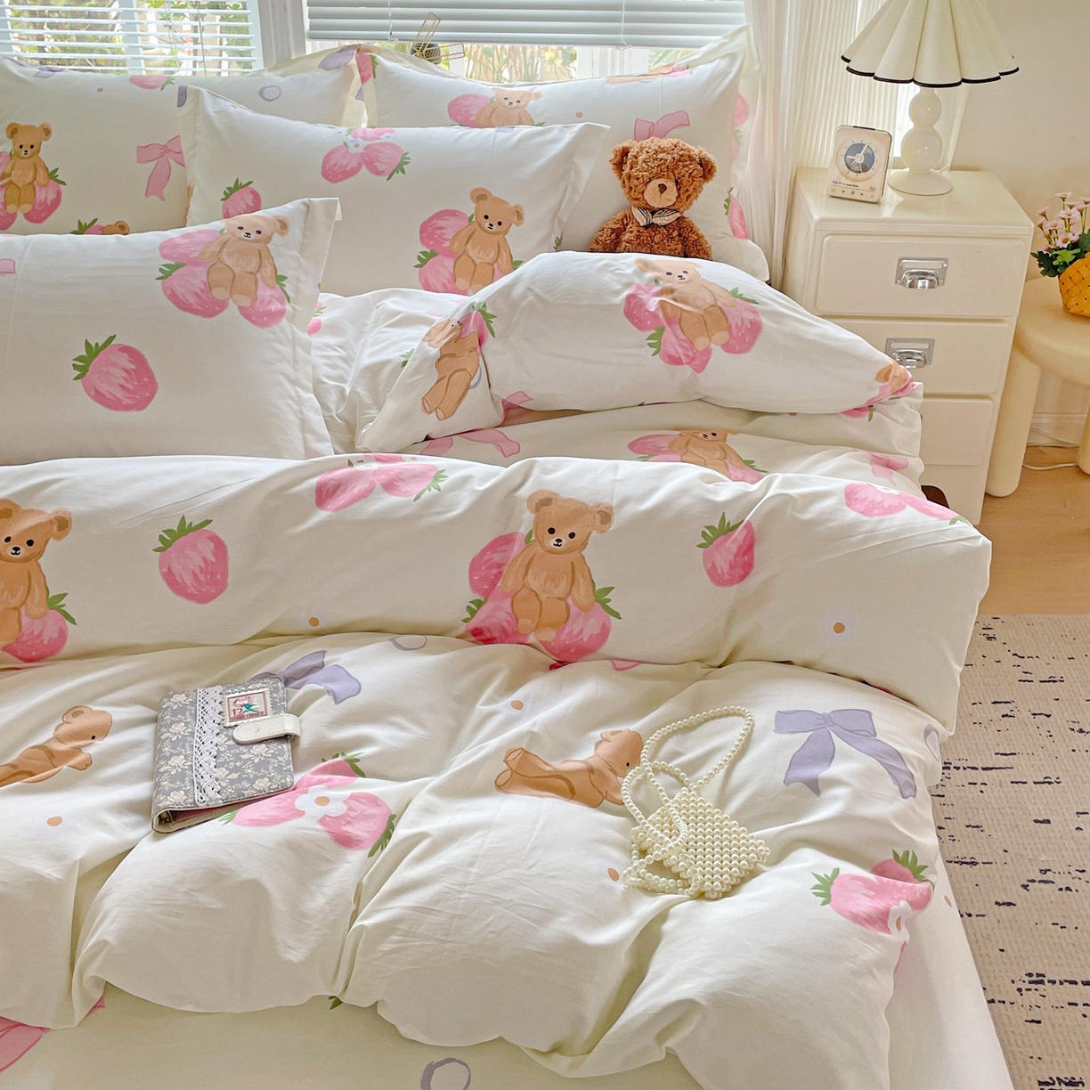 91家纺网 家纺一手货源 找家纺 文黛家居 2025新款全棉喷气印花全棉纯棉印花系列单品被套被套单件单被套 草莓熊-米