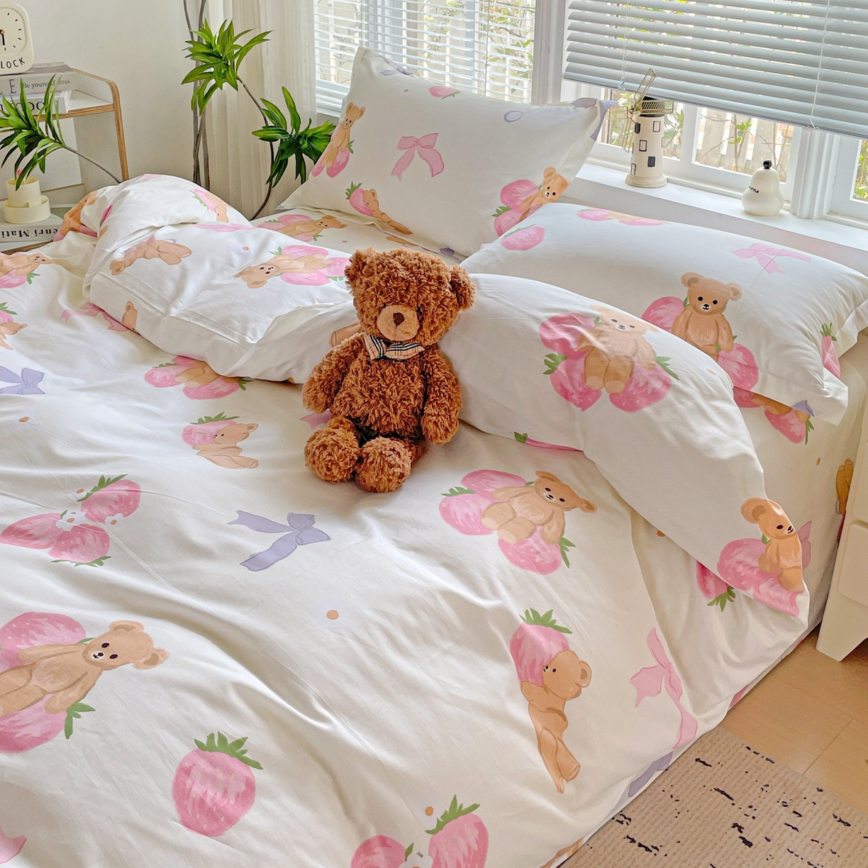 91家纺网 家纺一手货源 找家纺 文黛家居 2025新款全棉喷气印花全棉纯棉印花系列单品被套被套单件单被套 草莓熊-米