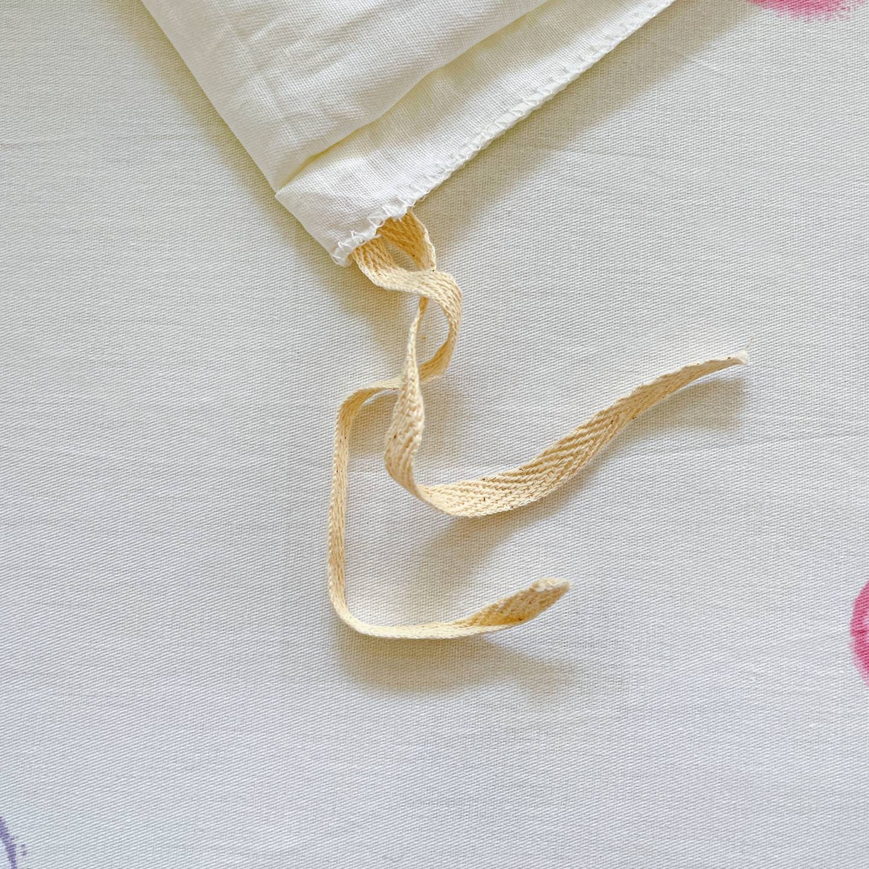 91家纺网 家纺一手货源 找家纺 文黛家居 2025新款全棉喷气印花全棉纯棉印花系列四件套 草莓熊-米