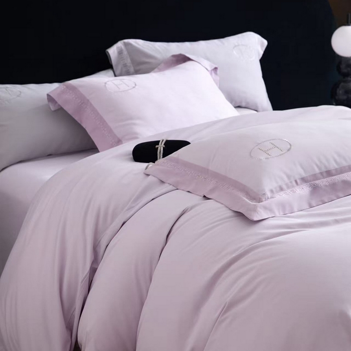 91家纺网 家纺一手货源 找家纺 嘉汀兰家居 2025新款长绒棉磨毛四件套—蔓莎 紫色