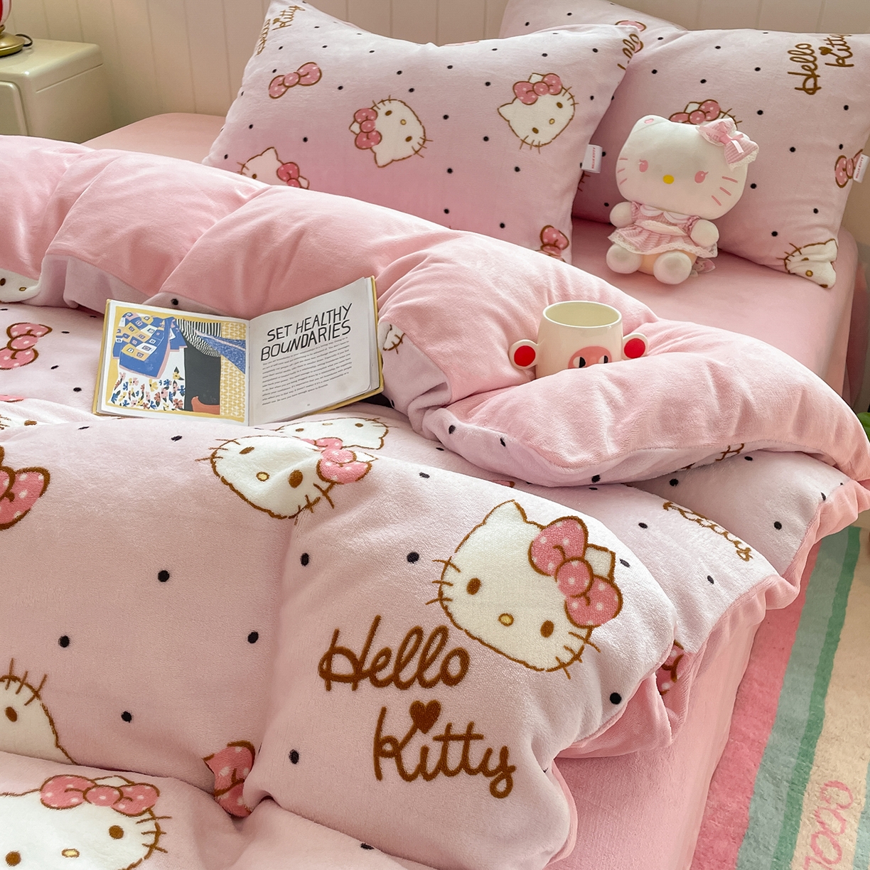 91家纺网 家纺一手货源 找家纺 （总）桃子家居 2025新款A类正版三丽鸥授权卡通加厚高克重牛奶绒系列四件套