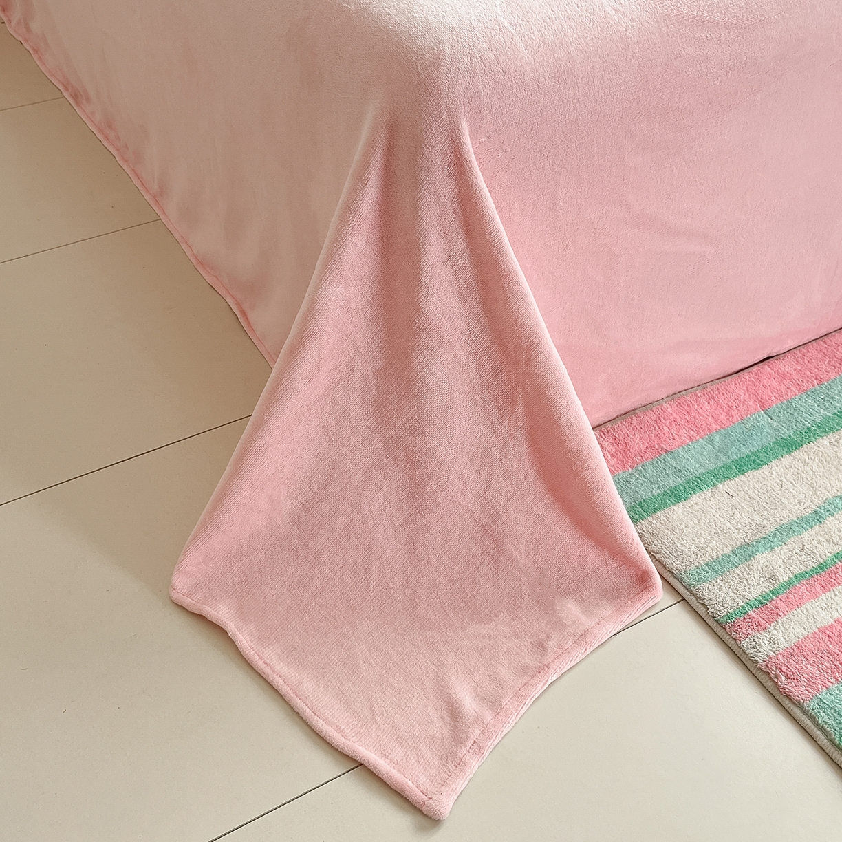 91家纺网 家纺一手货源 找家纺 （总）桃子家居 2025新款A类正版三丽鸥授权卡通加厚高克重牛奶绒系列四件套