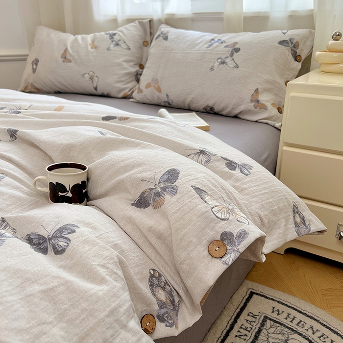 91家纺网 家纺一手货源 找家纺 优佳优品 2025秋冬新款A类高克重亚麻复古侘季风复麻系列四件套 蝶梦浅纱