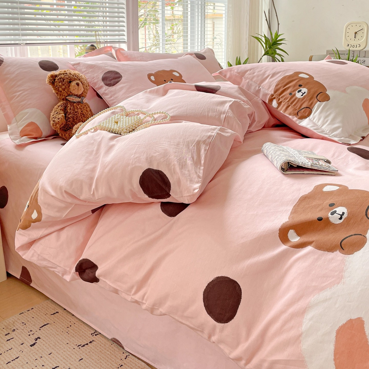 91家纺网 家纺一手货源 找家纺 文黛家居 2025新款全棉喷气印花全棉纯棉印花系列四件套 熊熊乐园-粉