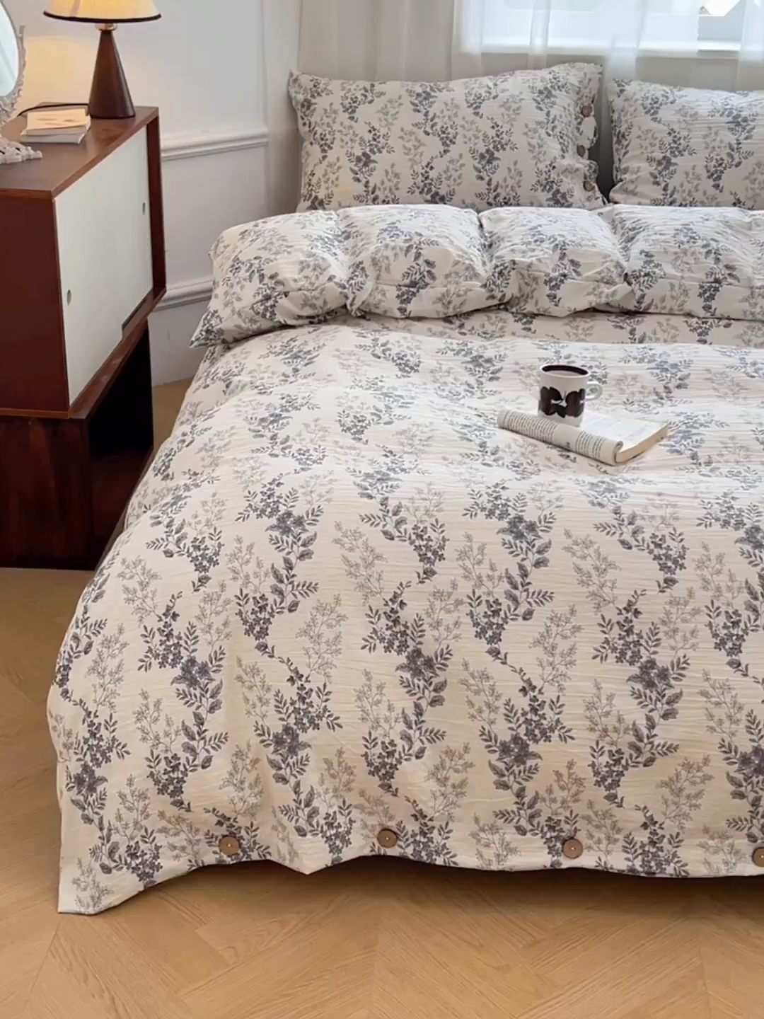 91家纺网 家纺一手货源 找家纺 优佳优品 2025秋冬新款A类高克重亚麻复古侘季风复麻系列四件套 浅枝墨语