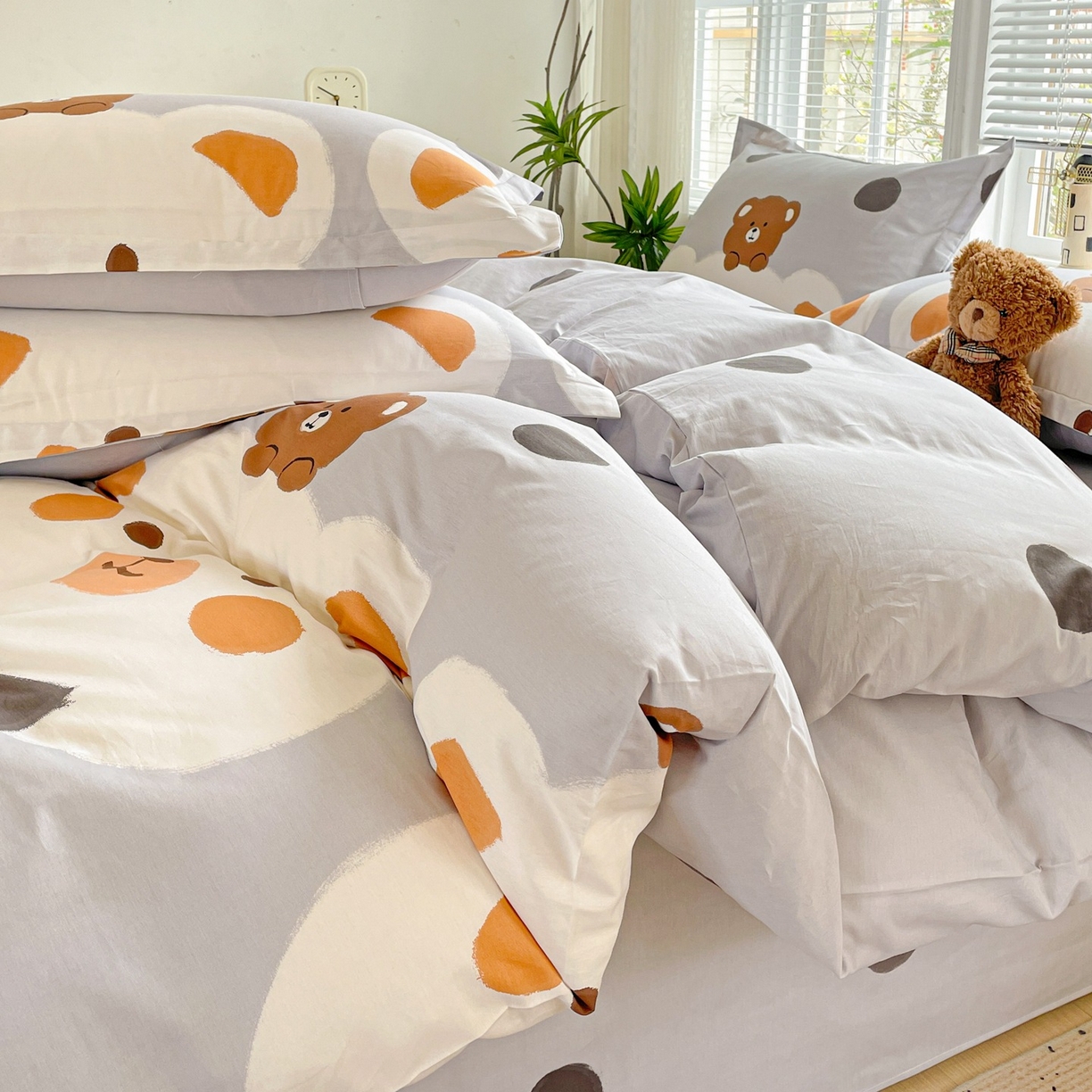 91家纺网 家纺一手货源 找家纺 文黛家居 2025新款全棉喷气印花全棉纯棉印花系列四件套 熊熊乐园-灰