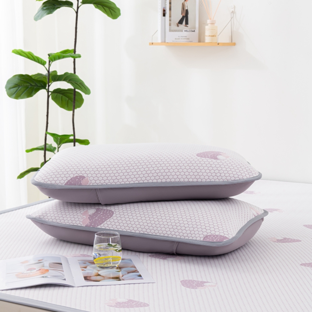 91家纺网 家纺一手货源 找家纺 观月轩家纺 2025新款亲肤舒适冰豆豆凉席席子三件套 草莓