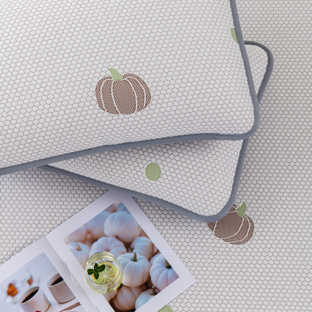 91家纺网 家纺一手货源 找家纺 观月轩家纺 2025新款亲肤舒适冰豆豆凉席席子三件套 南瓜咖