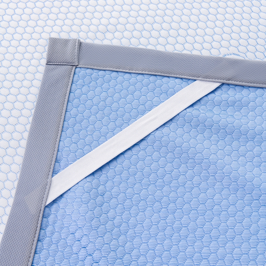 91家纺网 家纺一手货源 找家纺 观月轩家纺 2025新款亲肤舒适冰豆豆凉感席 凉席席子 暴力熊-天蓝色