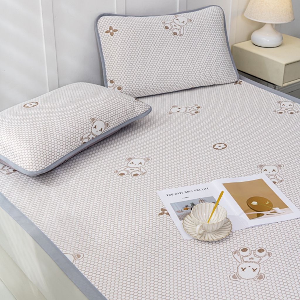 91家纺网 家纺一手货源 找家纺 观月轩家纺 2025新款亲肤舒适冰豆豆凉感席 凉席席子 暴力熊-浅咖色