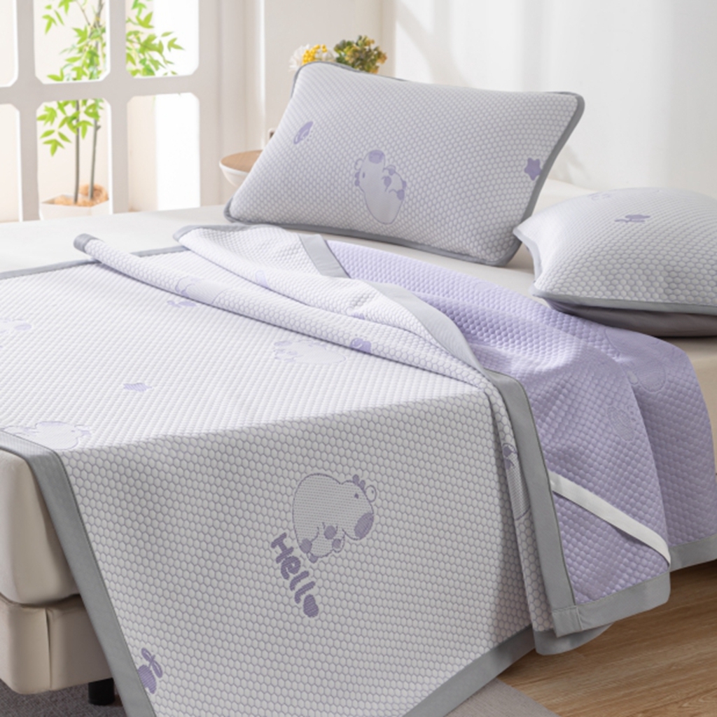 91家纺网 家纺一手货源 找家纺 观月轩家纺 2025新款亲肤舒适冰豆豆凉感席 凉席席子 卡皮巴拉-千黛紫