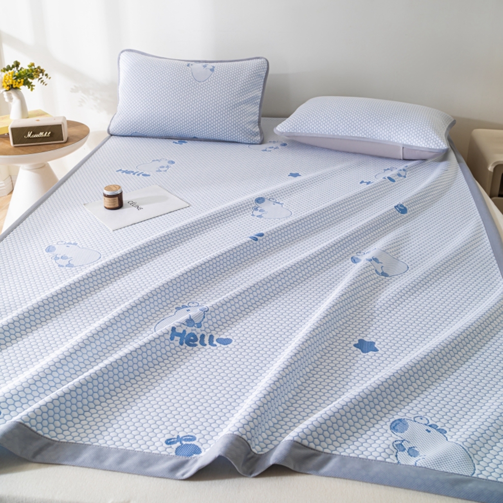 91家纺网 家纺一手货源 找家纺 观月轩家纺 2025新款亲肤舒适冰豆豆凉感席 凉席席子 卡皮巴拉-天蓝色