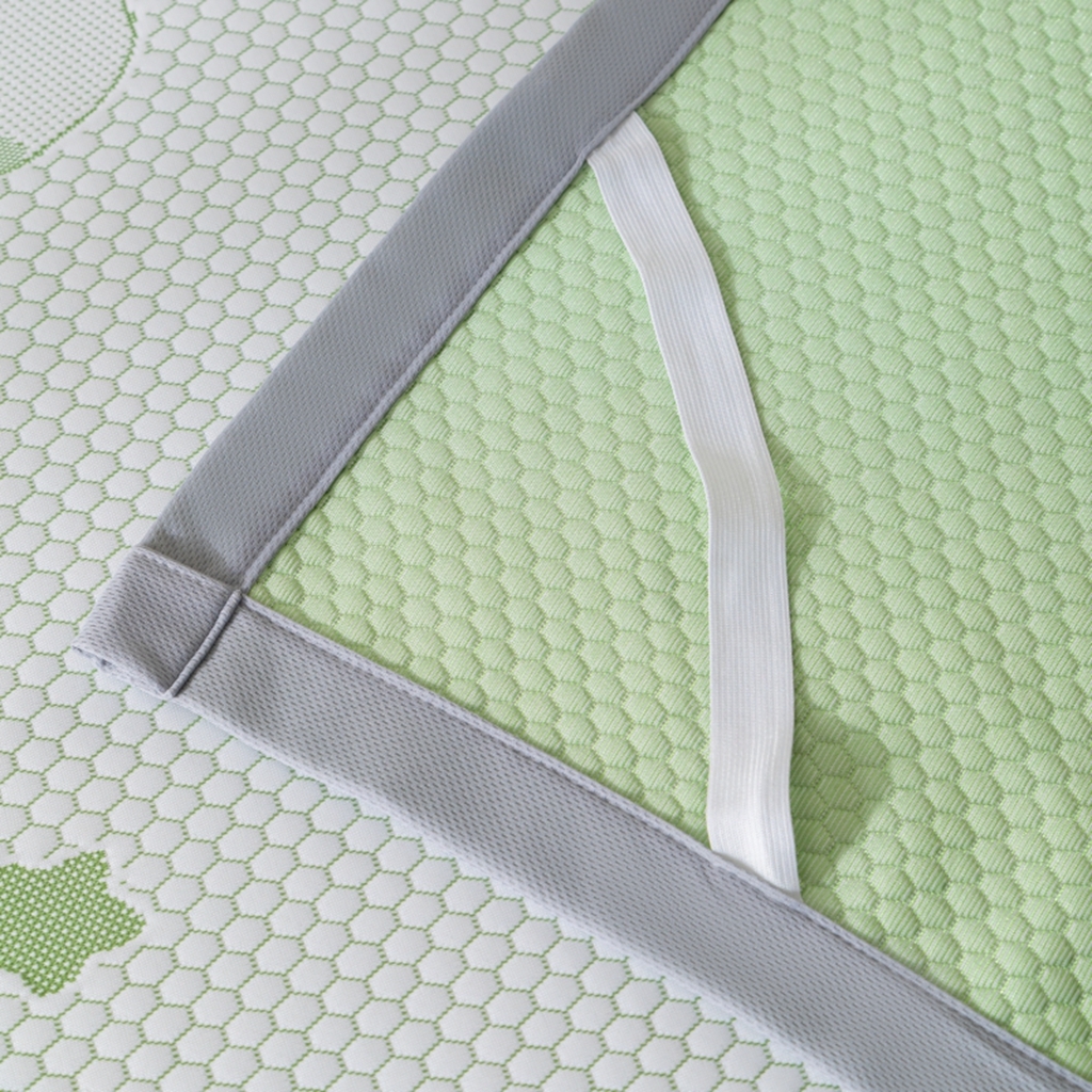 91家纺网 家纺一手货源 找家纺 观月轩家纺 2025新款亲肤舒适冰豆豆凉感席 凉席席子 卡皮巴拉-水绿色