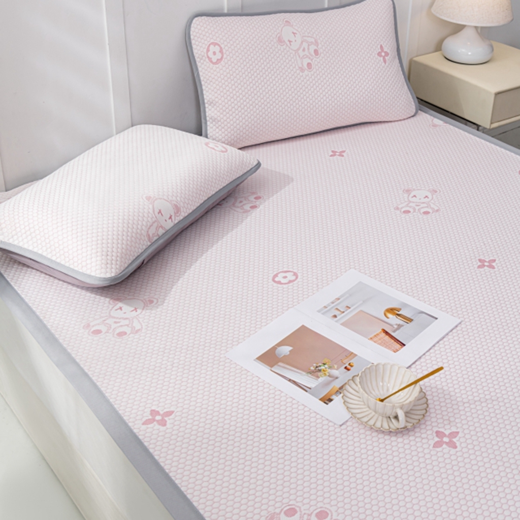 91家纺网 家纺一手货源 找家纺 观月轩家纺 2025新款亲肤舒适冰豆豆凉感席 凉席席子 暴力熊-藕粉色