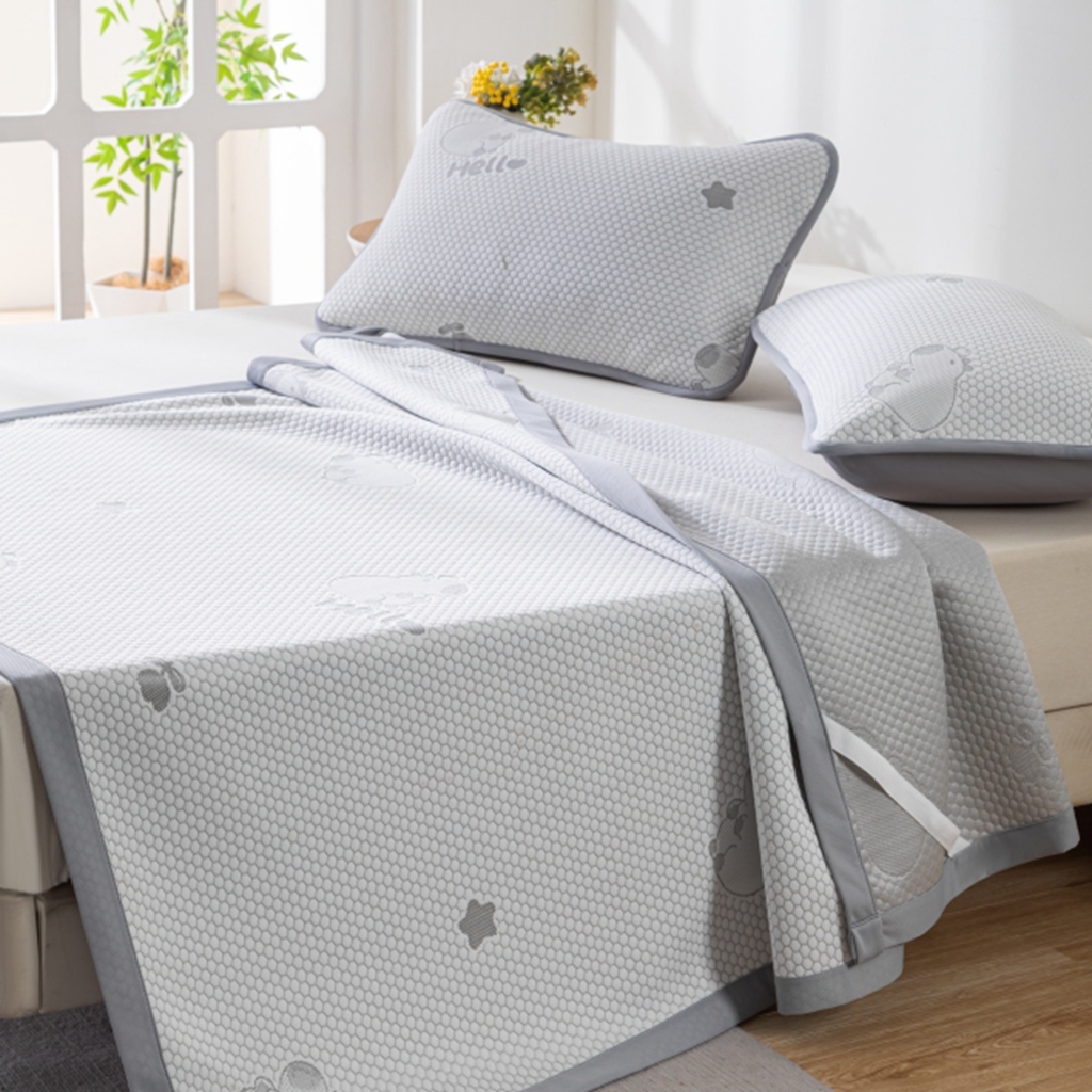 91家纺网 家纺一手货源 找家纺 观月轩家纺 2025新款亲肤舒适冰豆豆凉感席 凉席席子 卡皮巴拉-浅灰色