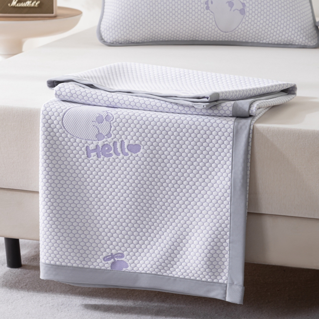 91家纺网 家纺一手货源 找家纺 观月轩家纺 2025新款亲肤舒适冰豆豆凉感席 凉席席子 卡皮巴拉-千黛紫