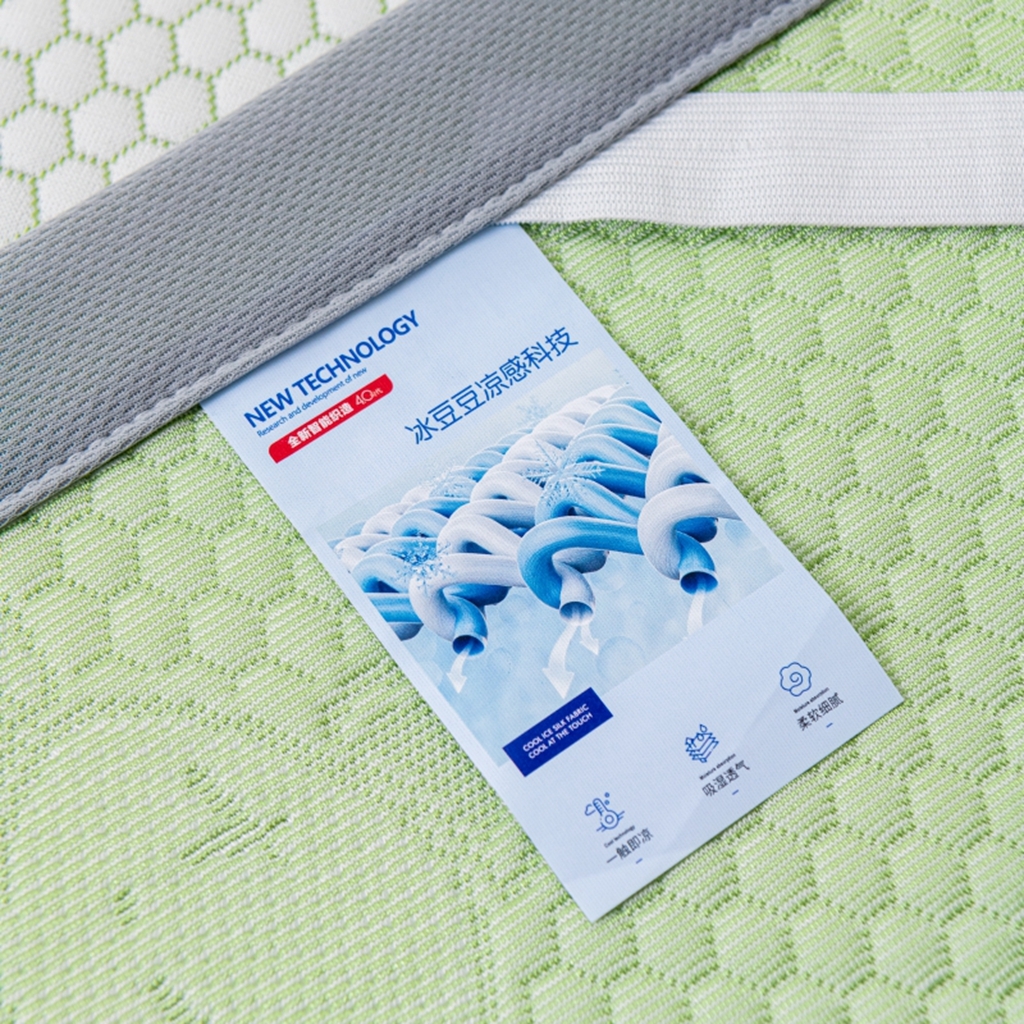 91家纺网 家纺一手货源 找家纺 观月轩家纺 2025新款亲肤舒适冰豆豆凉感席 凉席席子 暴力熊-水绿色