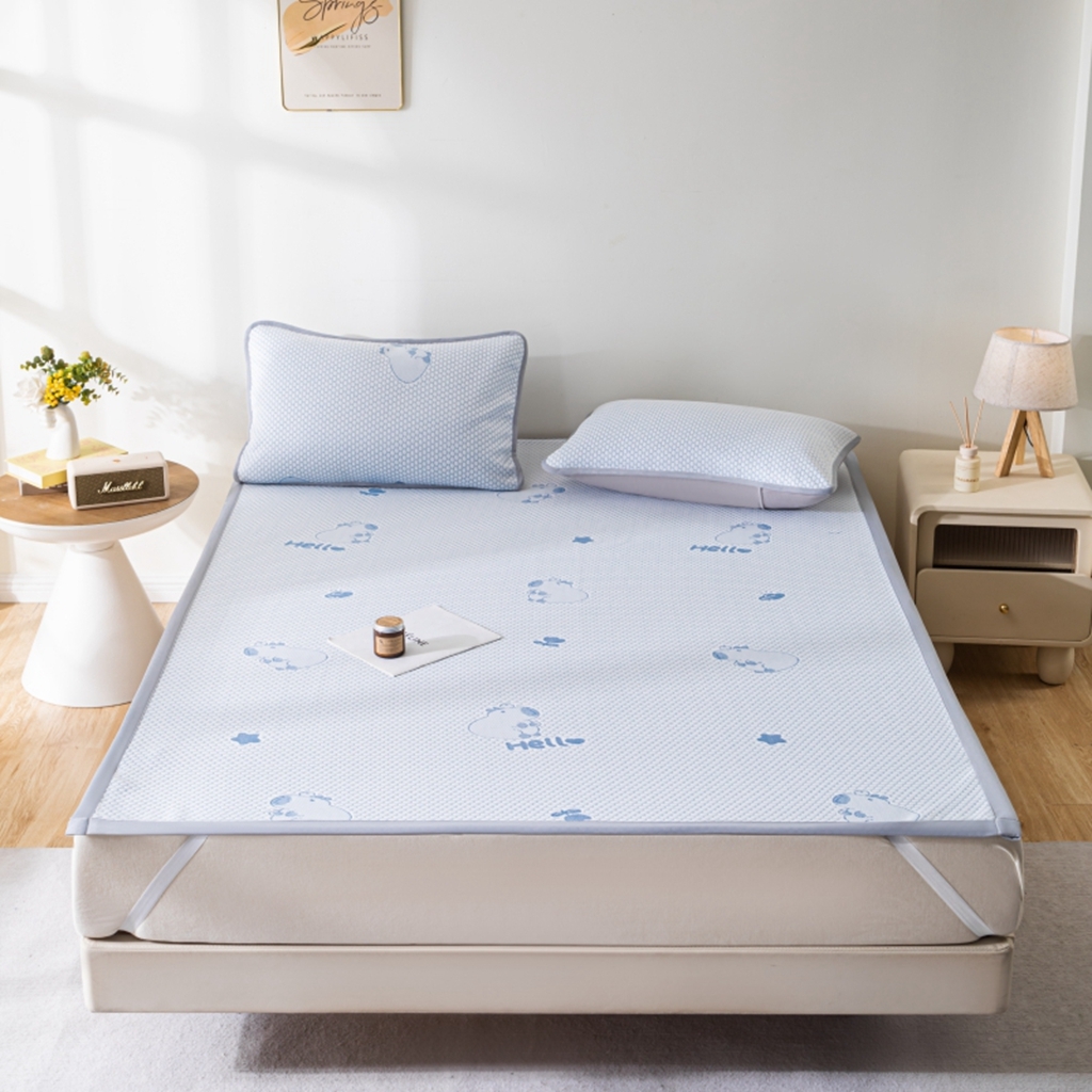 91家纺网 家纺一手货源 找家纺 观月轩家纺 2025新款亲肤舒适冰豆豆凉感席 凉席席子 卡皮巴拉-天蓝色