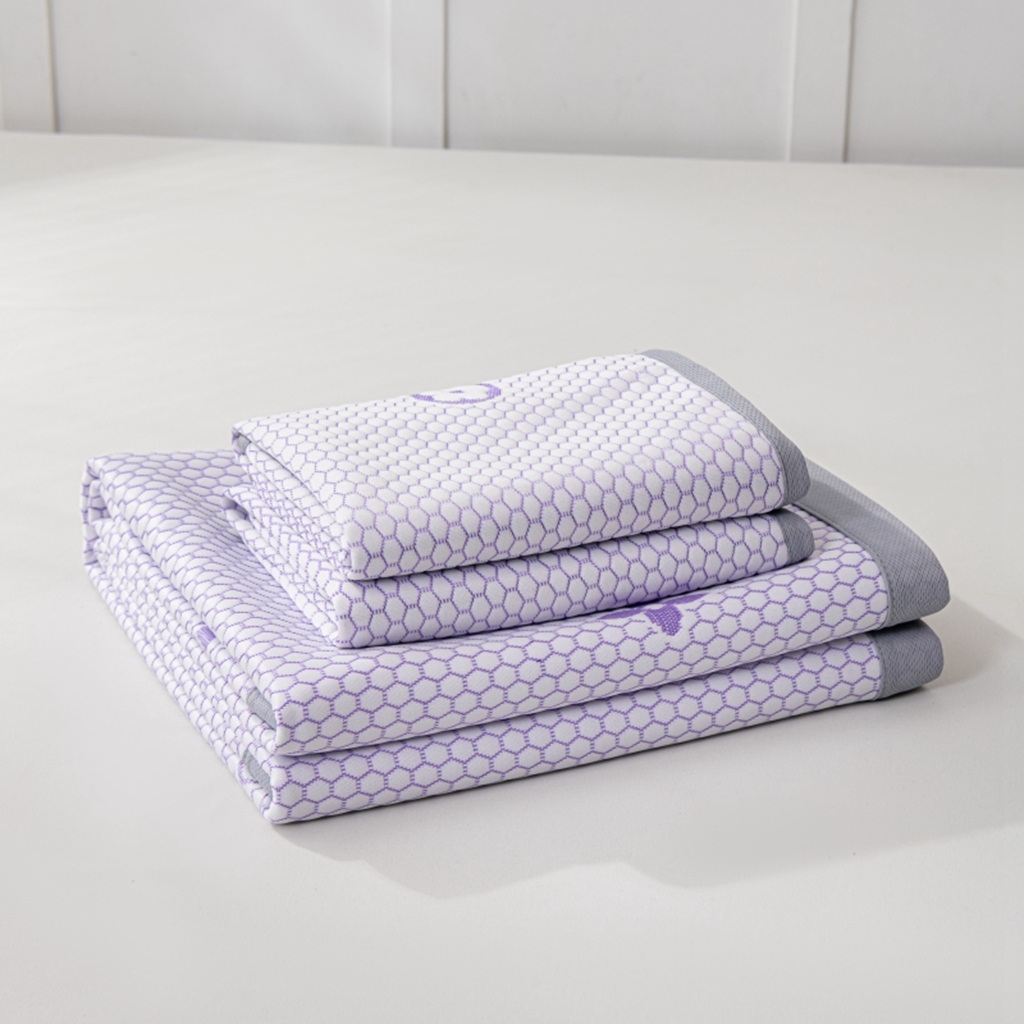 91家纺网 家纺一手货源 找家纺 观月轩家纺 2025新款亲肤舒适冰豆豆凉感席 凉席席子 暴力熊-千黛紫