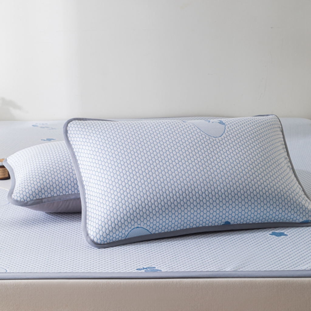 91家纺网 家纺一手货源 找家纺 观月轩家纺 2025新款亲肤舒适冰豆豆凉感席 凉席席子 卡皮巴拉-天蓝色