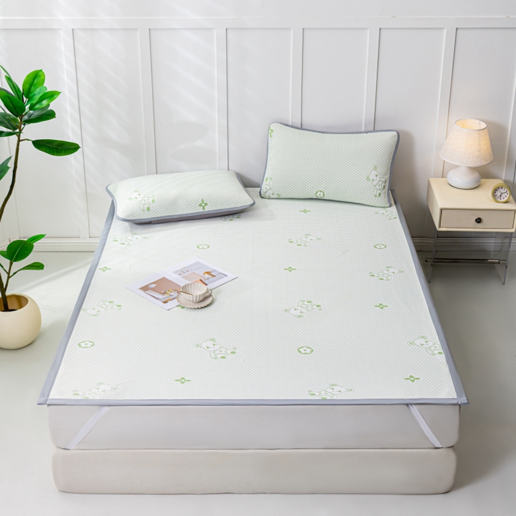 91家纺网 家纺一手货源 找家纺 观月轩家纺 2025新款亲肤舒适冰豆豆凉感席 凉席席子 暴力熊-水绿色