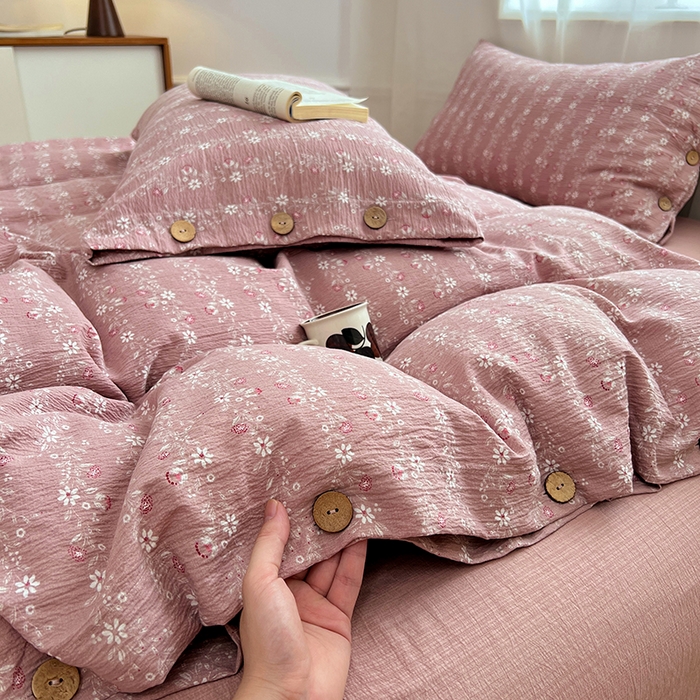 91家纺网 家纺一手货源 找家纺 优佳优品 2025秋冬新款A类高克重亚麻复古侘季风复麻系列四件套 紫菱粉蔓