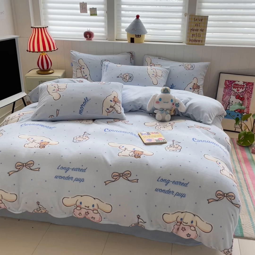 91家纺网 家纺一手货源 找家纺 桃子家居 2025新款A类正版三丽鸥授权卡通加厚高克重牛奶绒系列四件套 绒三丽鸥-蓝蓝玉桂狗