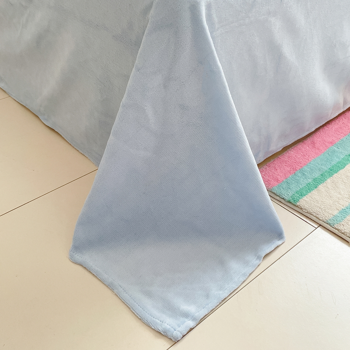 91家纺网 家纺一手货源 找家纺 桃子家居 2025新款A类正版三丽鸥授权卡通加厚高克重牛奶绒系列四件套 绒三丽鸥-蓝色波点玉桂狗