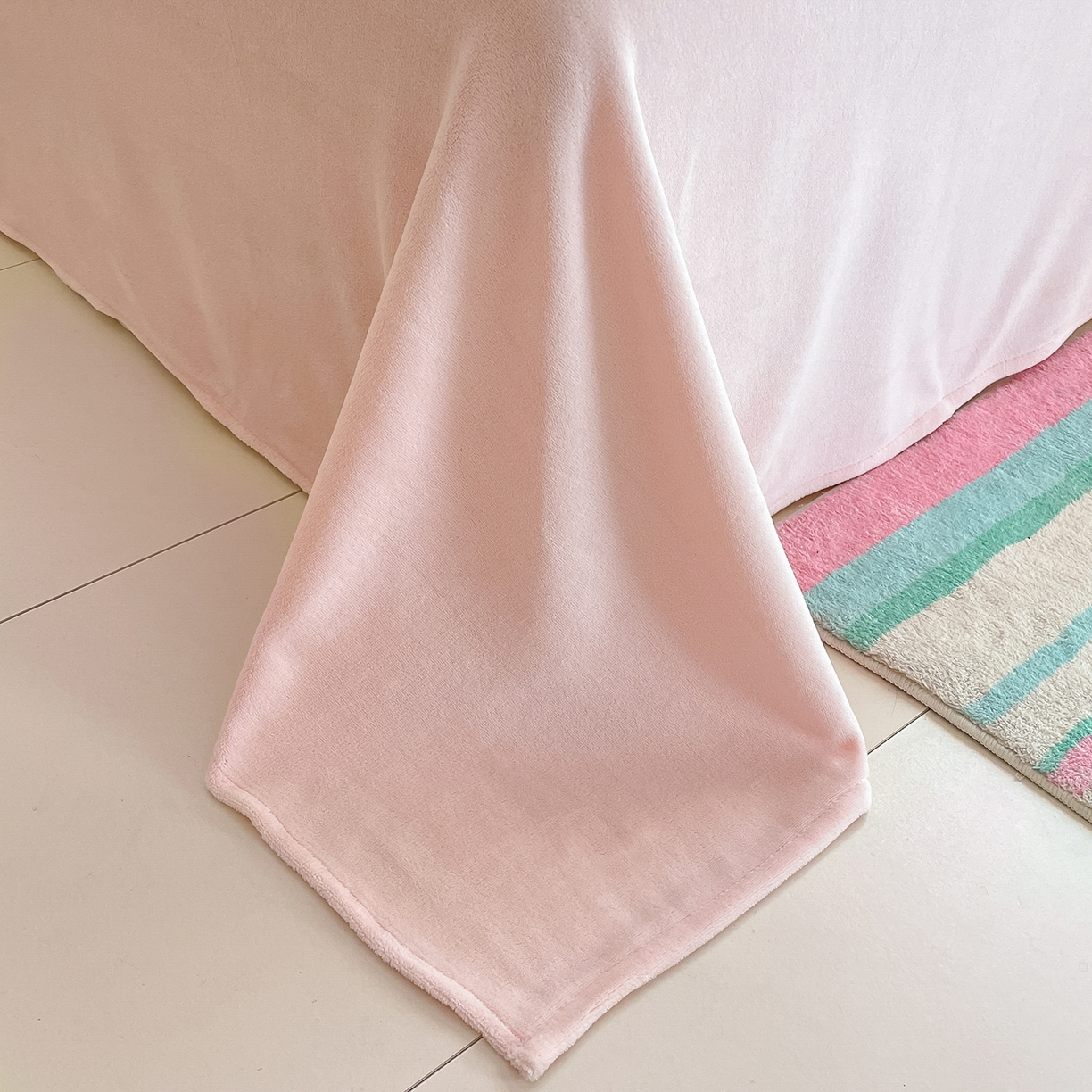 91家纺网 家纺一手货源 找家纺 桃子家居 2025新款A类正版三丽鸥授权卡通加厚高克重牛奶绒系列四件套 绒三丽鸥-美美kitty