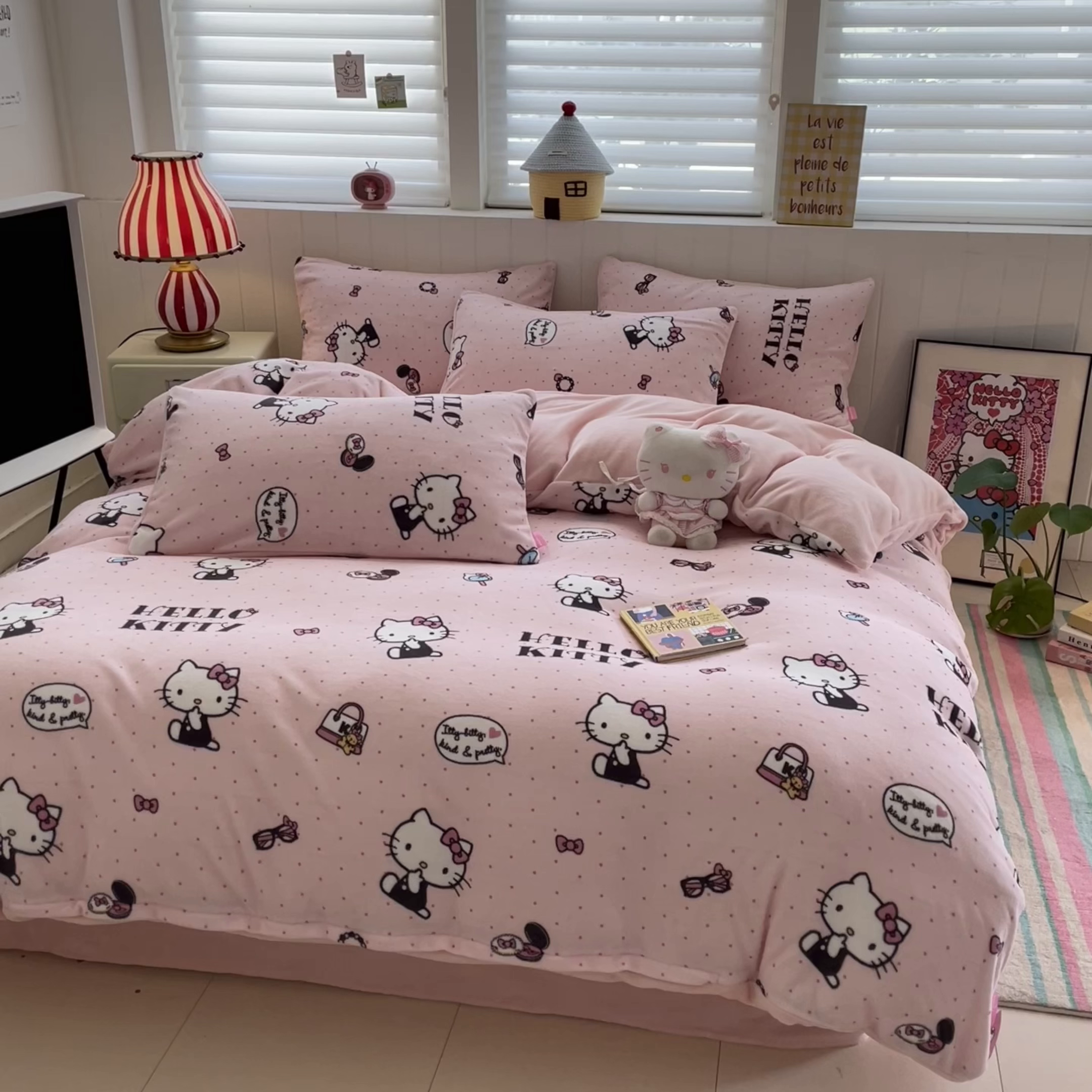 91家纺网 家纺一手货源 找家纺 桃子家居 2025新款A类正版三丽鸥授权卡通加厚高克重牛奶绒系列四件套 绒三丽鸥-美美kitty