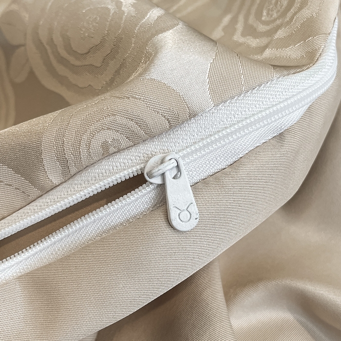 91家纺网 家纺一手货源 找家纺 （总）金牛座家纺 2025新款贡缎提花磨毛亲肤棉大拼角刺绣四件套