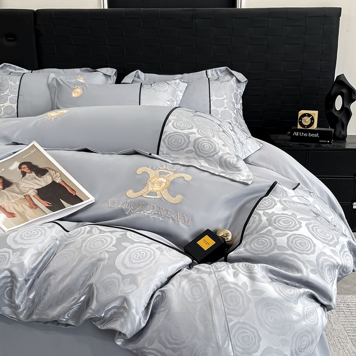 91家纺网 家纺一手货源 找家纺 金牛座家纺 2025新款贡缎提花磨毛亲肤棉大拼角刺绣四件套 爱丽丝-灰