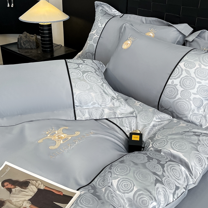 91家纺网 家纺一手货源 找家纺 金牛座家纺 2025新款贡缎提花磨毛亲肤棉大拼角刺绣四件套 爱丽丝-灰
