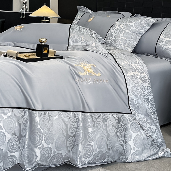 91家纺网 家纺一手货源 找家纺 金牛座家纺 2025新款贡缎提花磨毛亲肤棉大拼角刺绣四件套 爱丽丝-灰