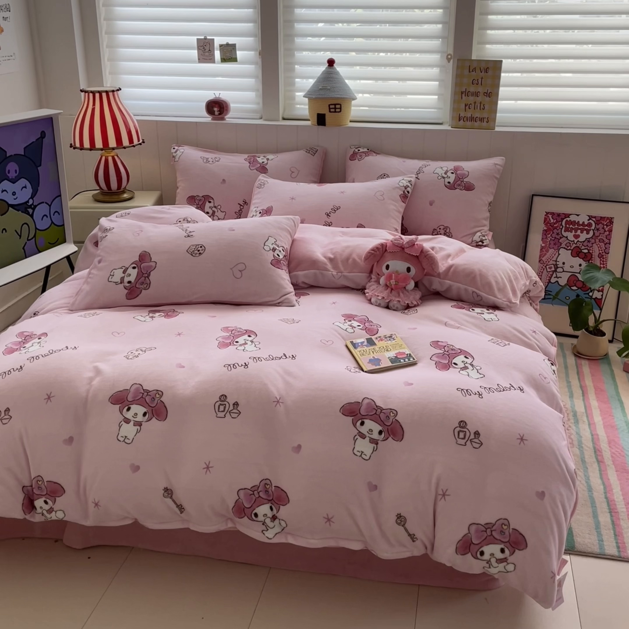 91家纺网 家纺一手货源 找家纺 桃子家居 2025新款A类正版三丽鸥授权卡通加厚高克重牛奶绒系列四件套 绒三丽鸥-萌萌美乐蒂