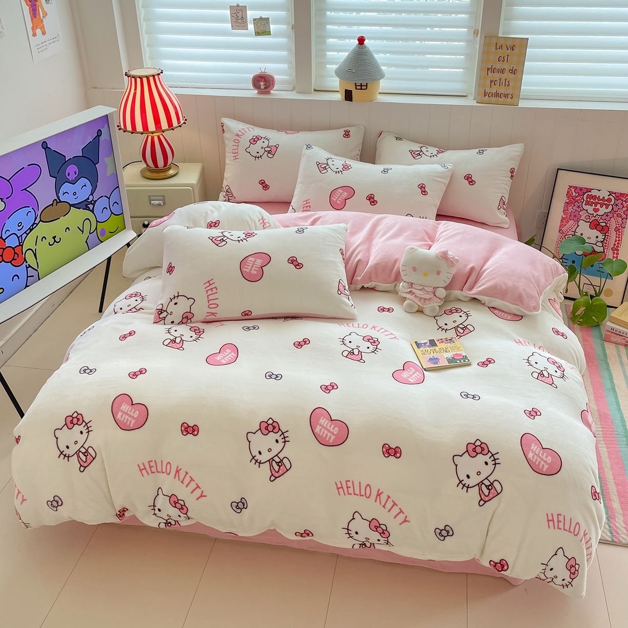 91家纺网 家纺一手货源 找家纺 桃子家居 2025新款A类正版三丽鸥授权卡通加厚高克重牛奶绒系列四件套 绒三丽鸥-奶油kitty