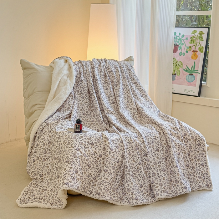 91家纺网 家纺一手货源 找家纺 布柔 2025新款原麻皱皱纱羊羔绒双层毛毯多功能盖毯午睡沙发毯子 晴雪盖毯