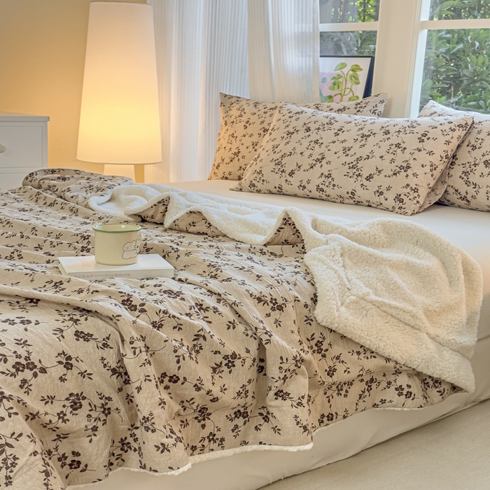 91家纺网 家纺一手货源 找家纺 布柔 2025新款原麻皱皱纱羊羔绒双层毛毯多功能盖毯午睡沙发毯子 秋序盖毯