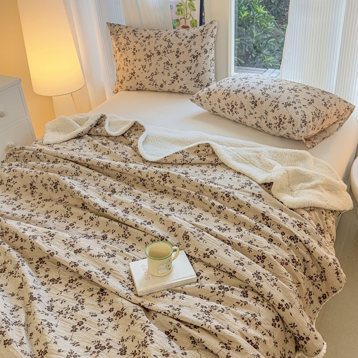 91家纺网 家纺一手货源 找家纺 布柔 2025新款原麻皱皱纱羊羔绒双层毛毯多功能盖毯午睡沙发毯子 秋序盖毯