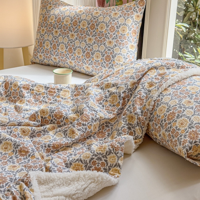 91家纺网 家纺一手货源 找家纺 布柔 2025新款原麻皱皱纱羊羔绒双层毛毯多功能盖毯午睡沙发毯子 春半盖毯